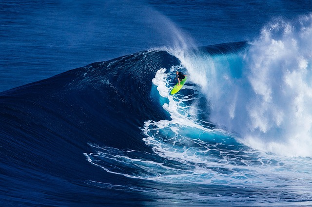 Viaje a las mejores playas para hacer surf en camper