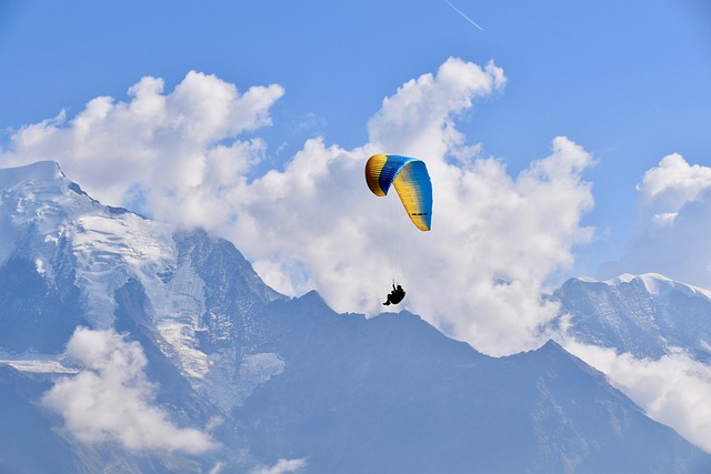 Alquilar una camper para practicar parapente en España  