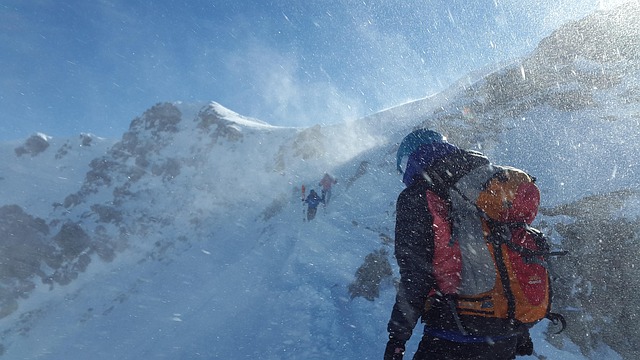 Alquilar una camper para practicar alpinismo